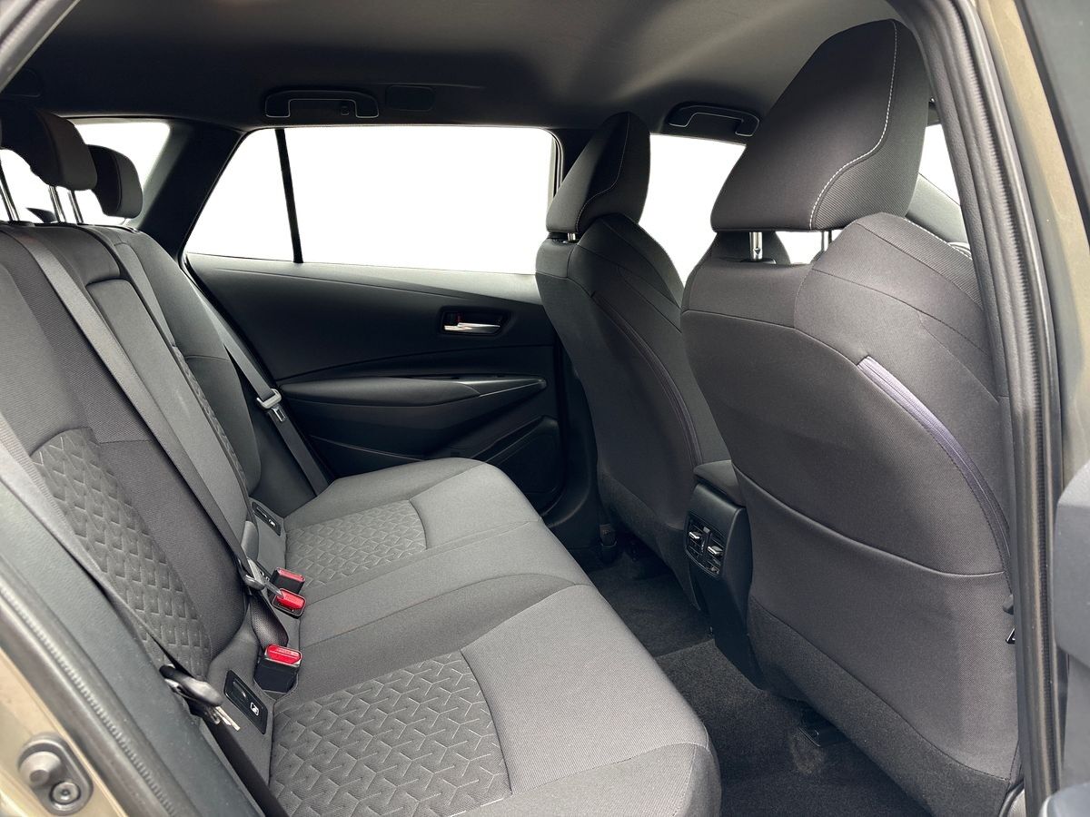 Billede af Toyota Corolla Touring Sports 2,0 Hybrid H3 Smart E-CVT 180HK Stc 6g Aut.