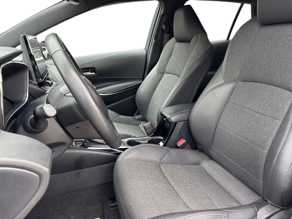 Billede af Toyota Corolla Touring Sports 1,8 Hybrid Style E-CVT 140HK Stc Trinl. Gear