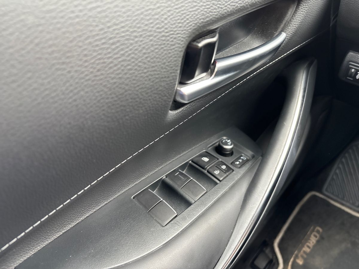 Billede af Toyota Corolla Touring Sports 1,8 Hybrid Style E-CVT 140HK Stc Trinl. Gear