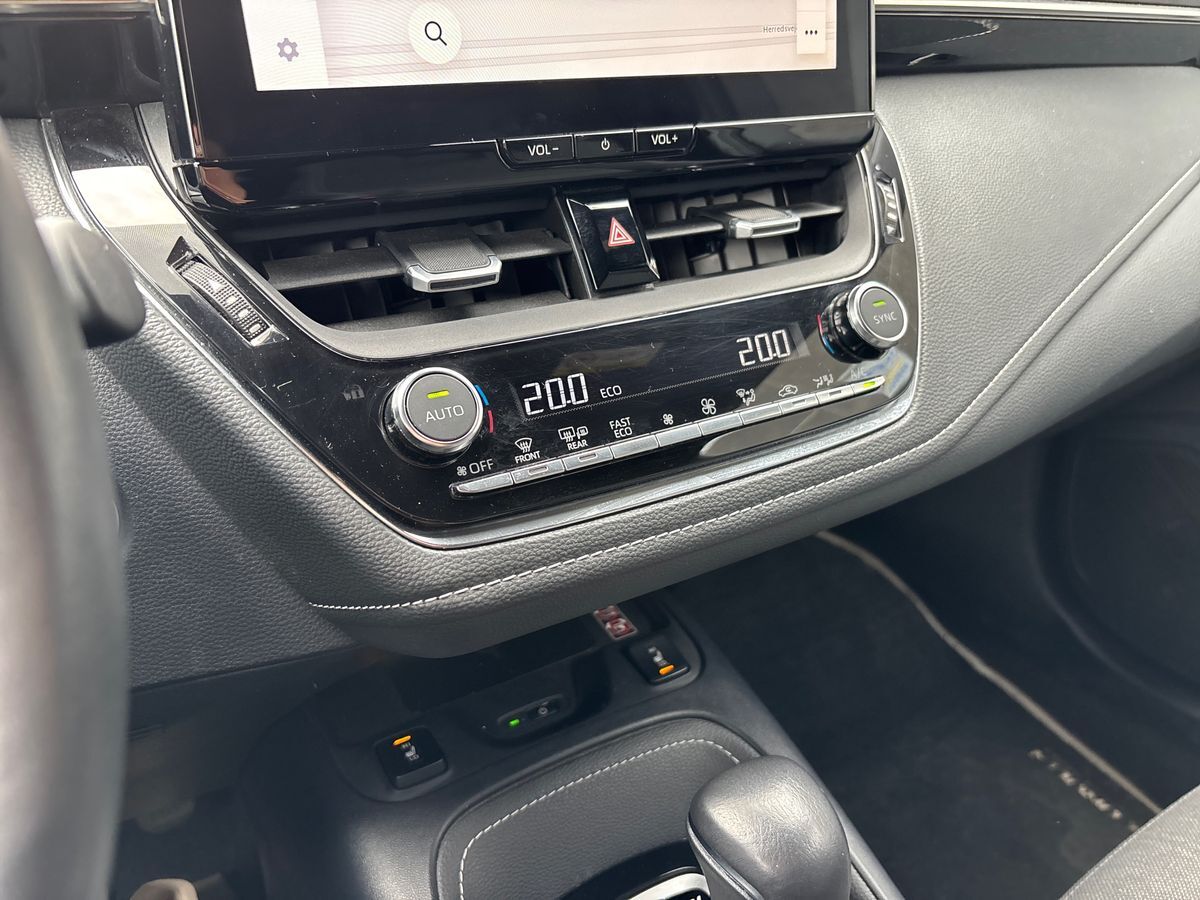 Billede af Toyota Corolla Touring Sports 1,8 Hybrid Style E-CVT 140HK Stc Trinl. Gear