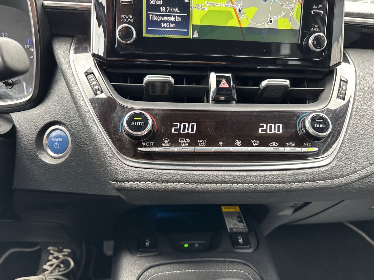 Billede af Toyota Corolla Touring Sports 2,0 Hybrid H3 Premium E-CVT 180HK Stc 6g Aut.