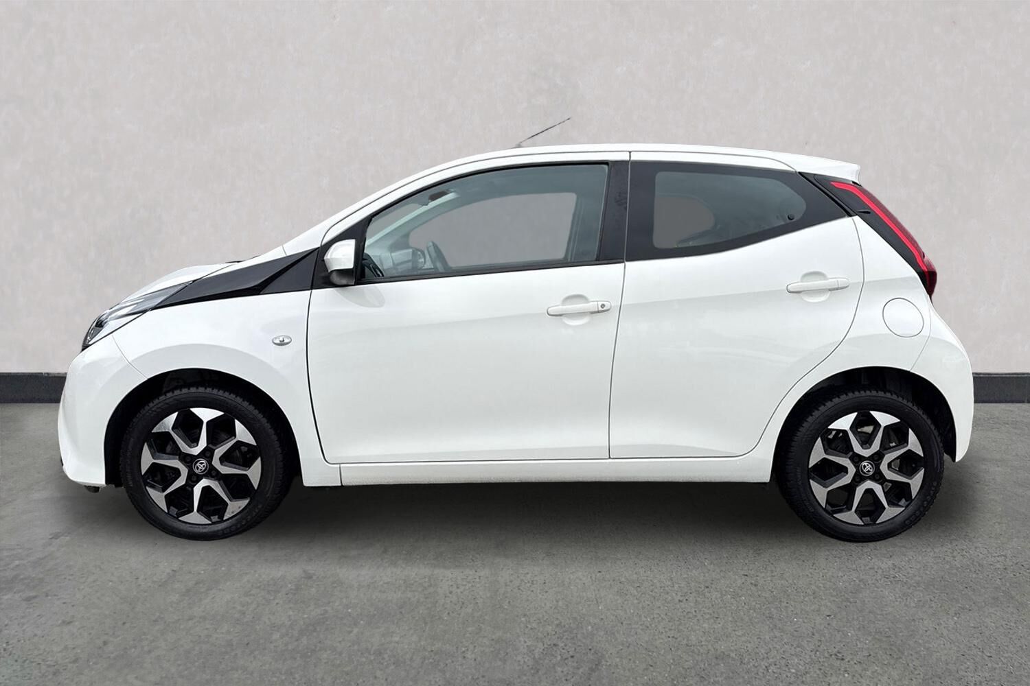 Billede af Toyota Aygo 1,0 VVT-I X-plore DAB+ 72HK 5d