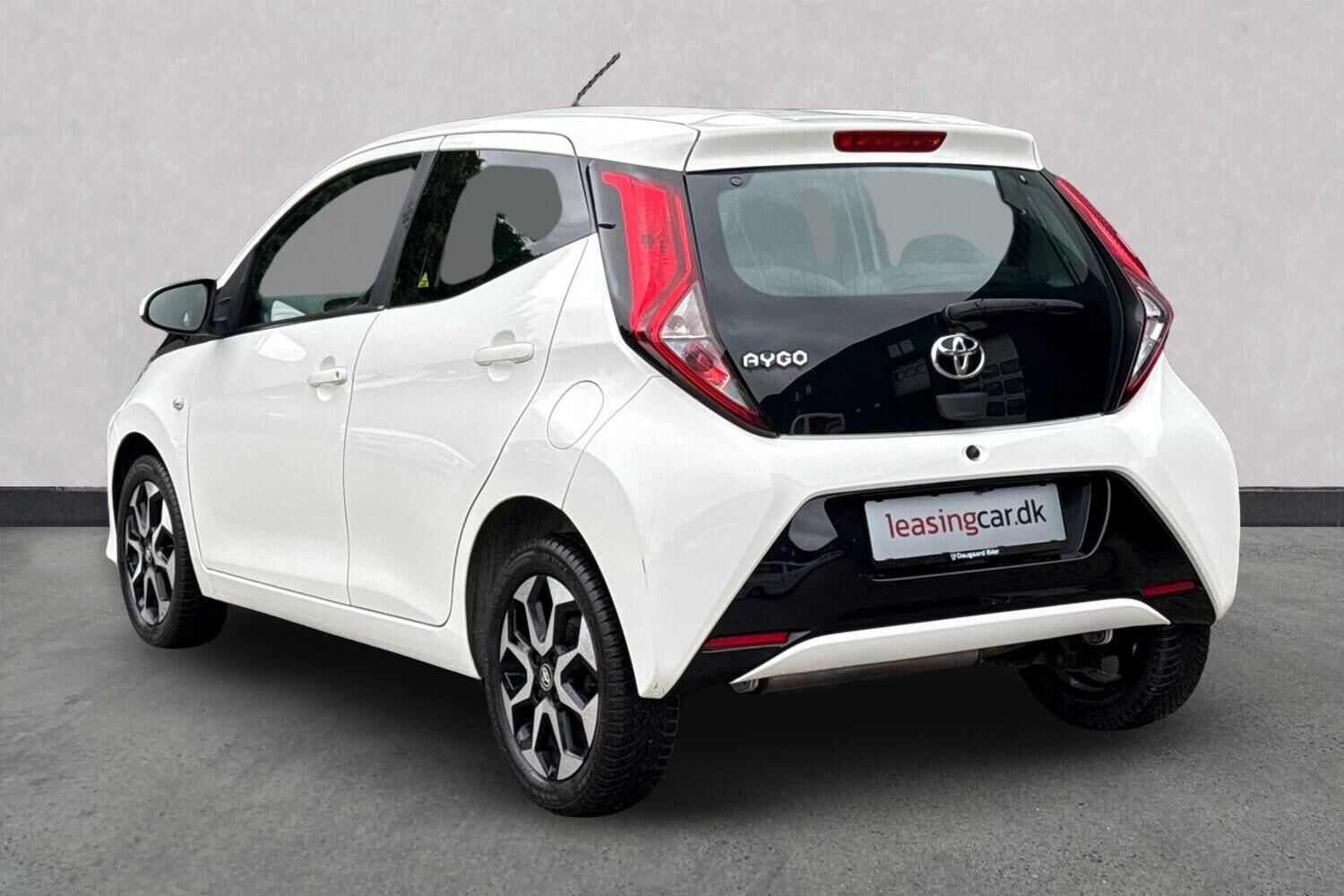 Billede af Toyota Aygo 1,0 VVT-I X-plore DAB+ 72HK 5d