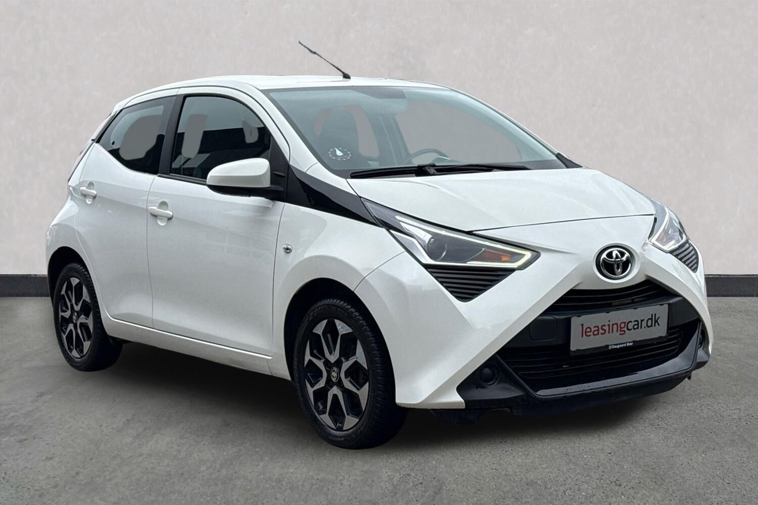 Billede af Toyota Aygo 1,0 VVT-I X-plore DAB+ 72HK 5d