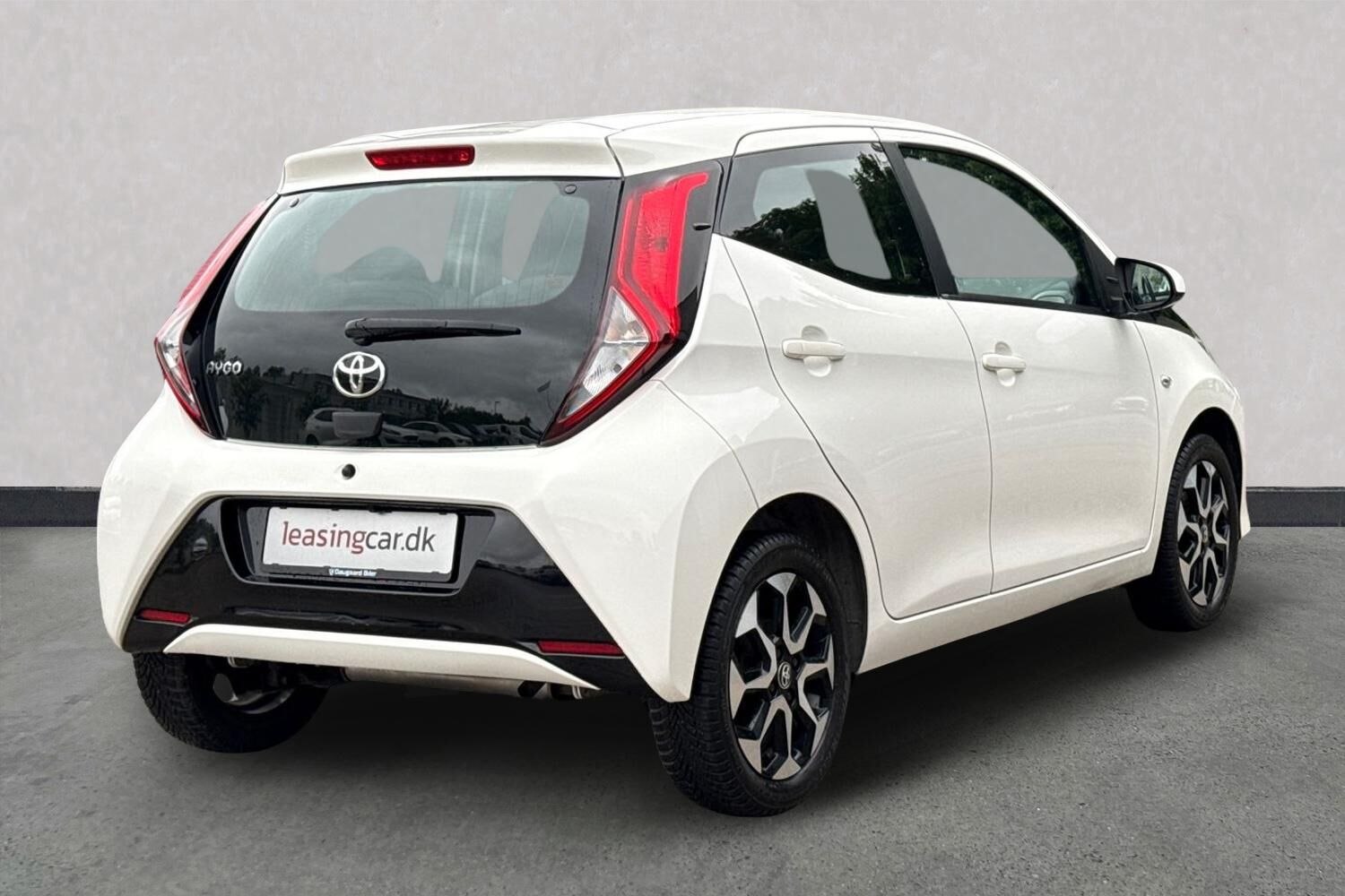 Billede af Toyota Aygo 1,0 VVT-I X-plore DAB+ 72HK 5d