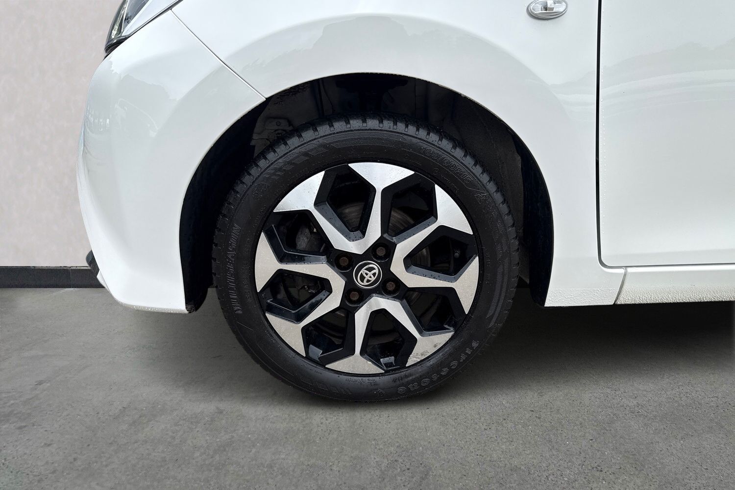 Billede af Toyota Aygo 1,0 VVT-I X-plore DAB+ 72HK 5d