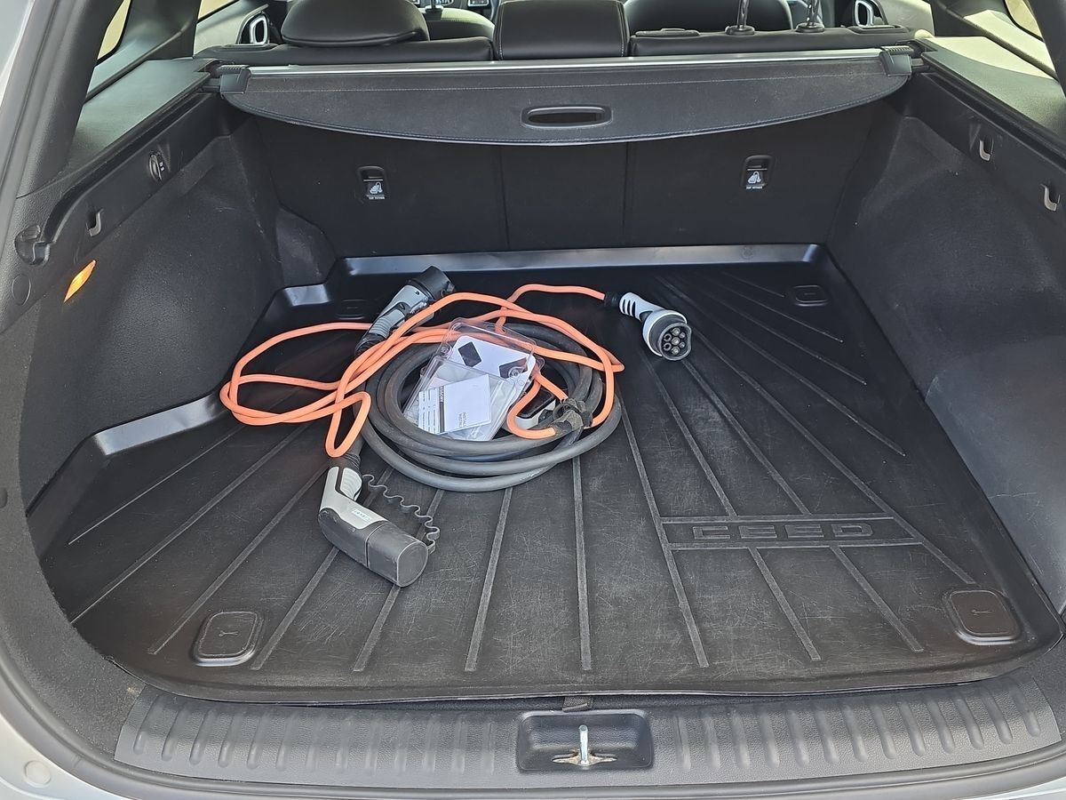 Billede af Kia Ceed SW 1,6 GDI PHEV  Plugin-hybrid Upgrade m/Plus DCT 141HK Stc 6g Aut.