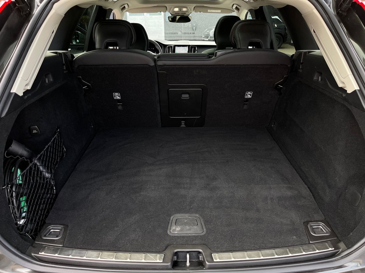 Billede af Volvo XC60 2,0 T6 Recharge  Plugin-hybrid Inscription AWD 350HK 5d 8g Aut.