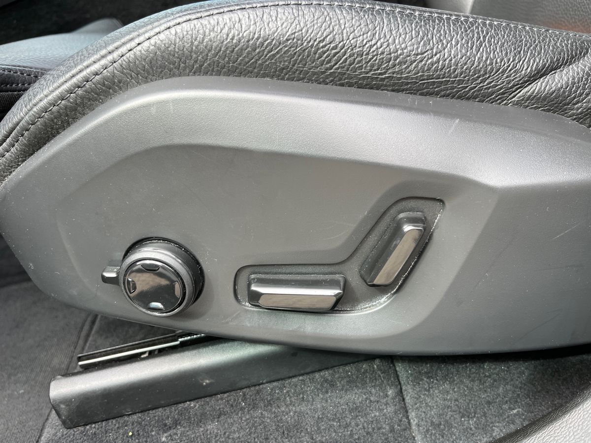 Billede af Volvo XC60 2,0 T6 Recharge  Plugin-hybrid Inscription AWD 350HK 5d 8g Aut.