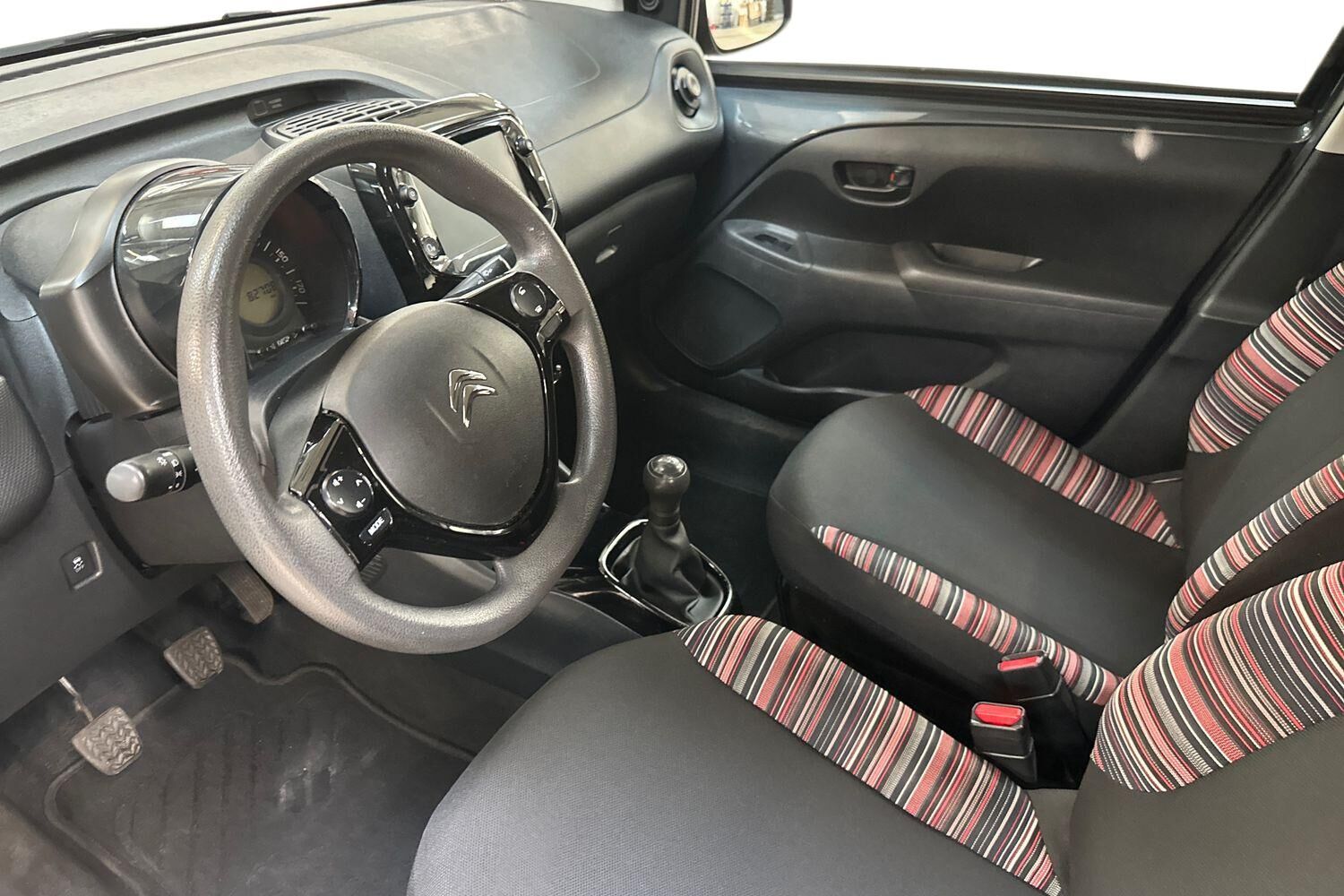 Billede af Citroën C1 1,0 VTi Shine 72HK 5d