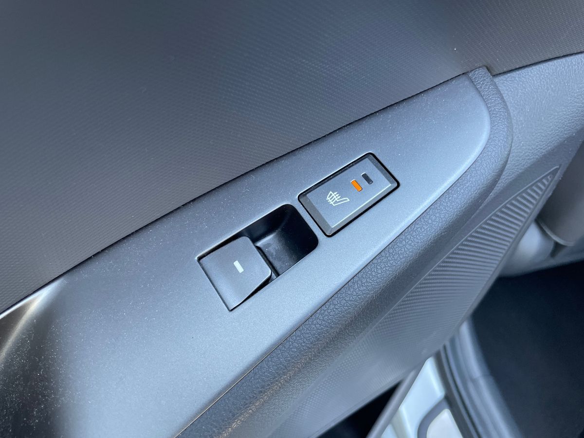 Billede af Hyundai Ioniq 1,6 GDI  Plugin-hybrid Premium plug-in 141HK 5d 6g Aut.