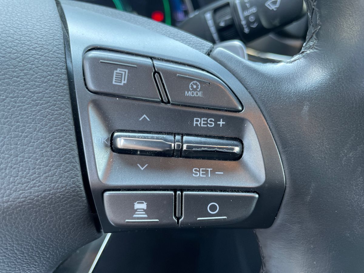 Billede af Hyundai Ioniq 1,6 GDI  Plugin-hybrid Premium plug-in 141HK 5d 6g Aut.