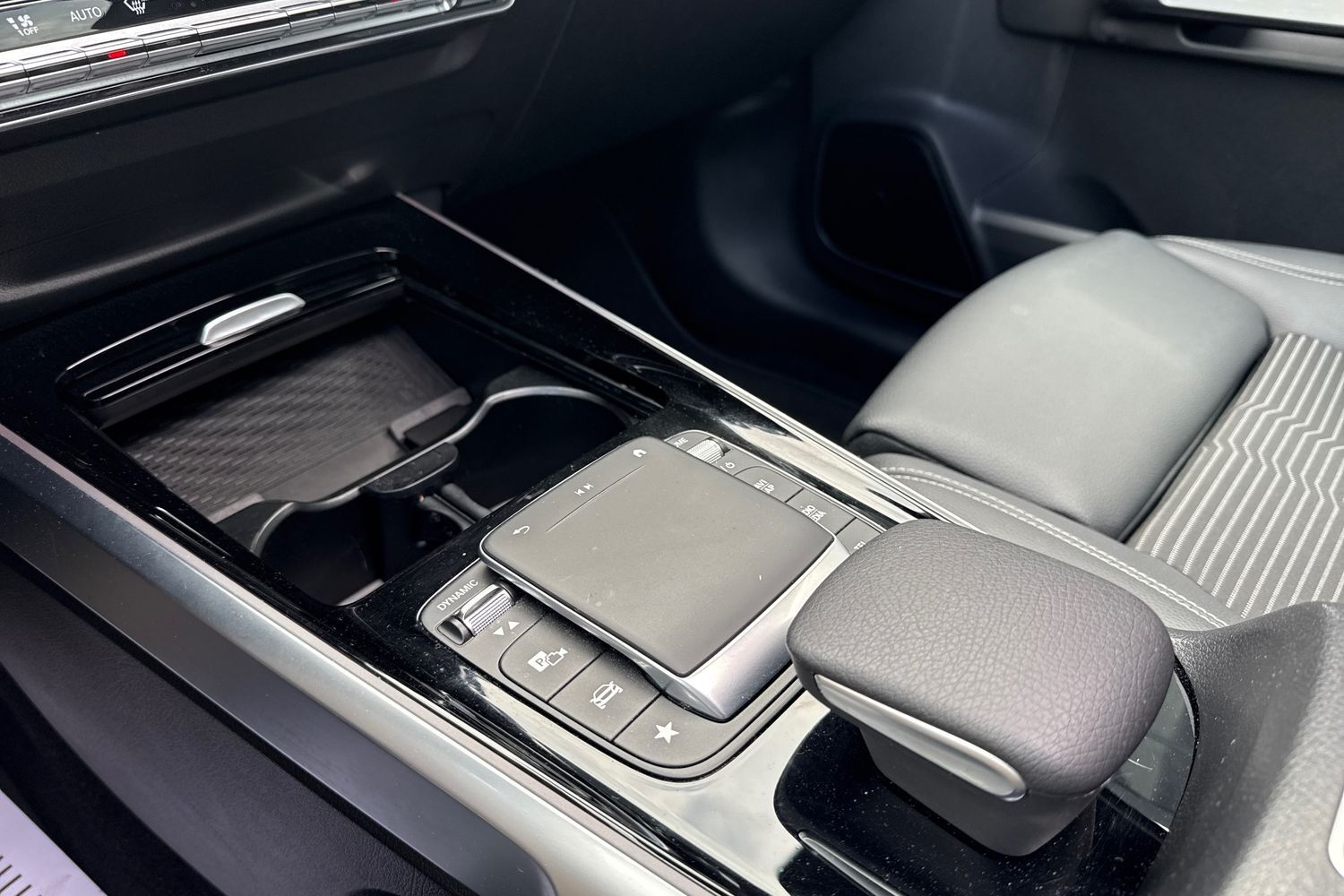 Billede af Mercedes-Benz EQB 300 EL Progressive 4Matic 228HK 5d Aut.
