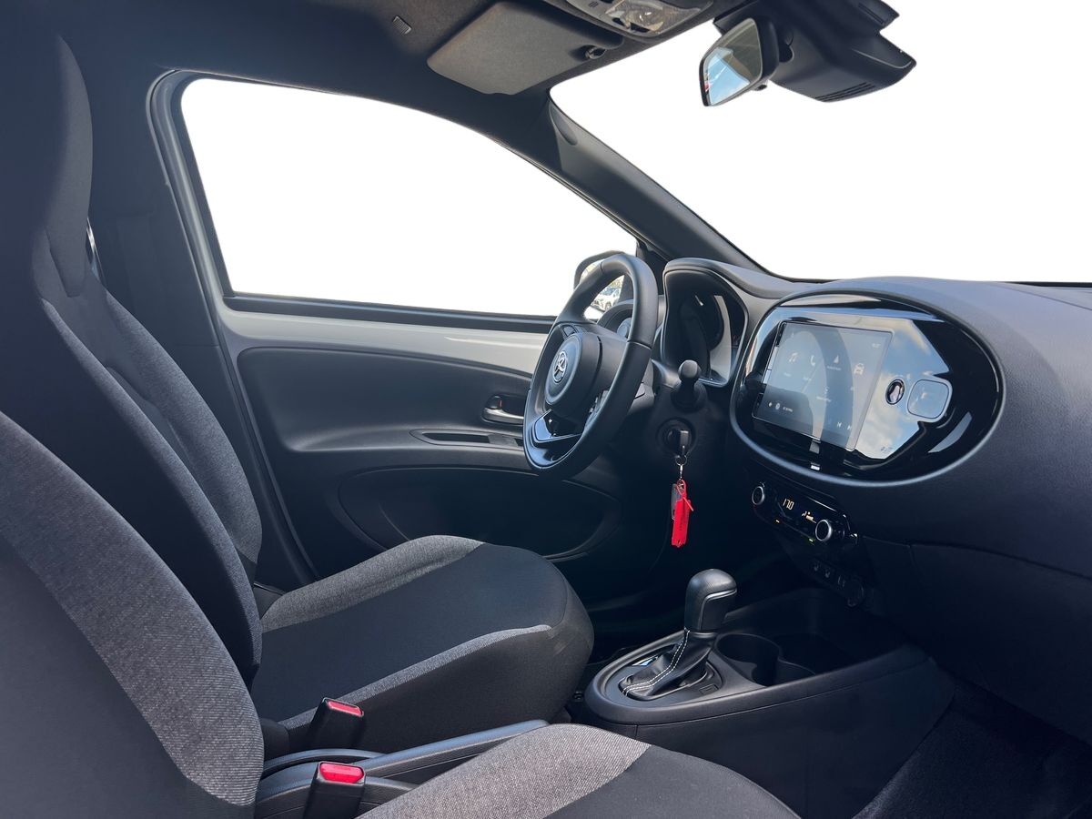 Billede af Toyota Aygo X 1,0 VVT-I Active 72HK 5d Aut.