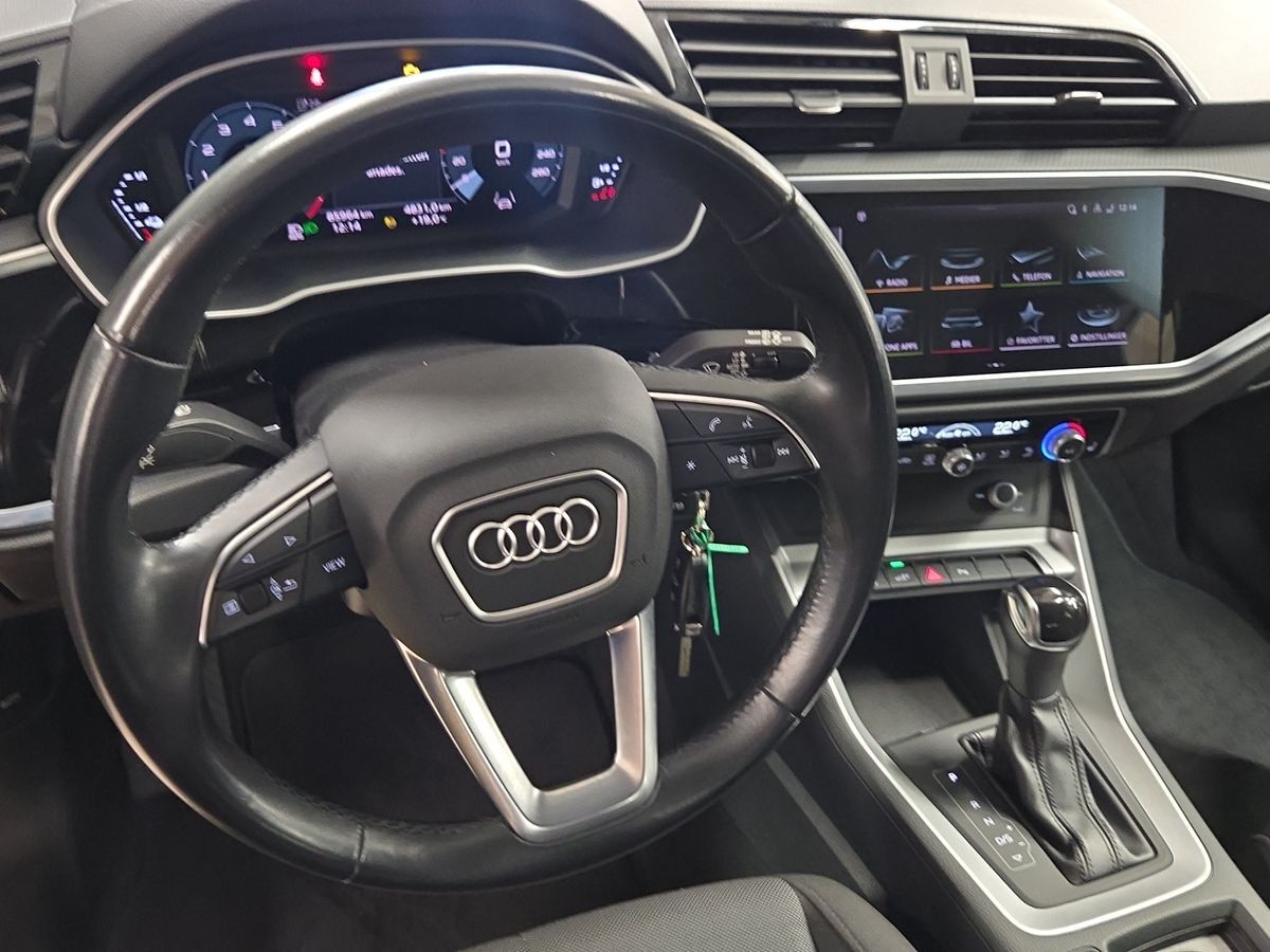 Billede af Audi Q3 1,4 45 TFSI e  Plugin-hybrid Attitude Plus S Tronic 245HK 5d 6g Aut.
