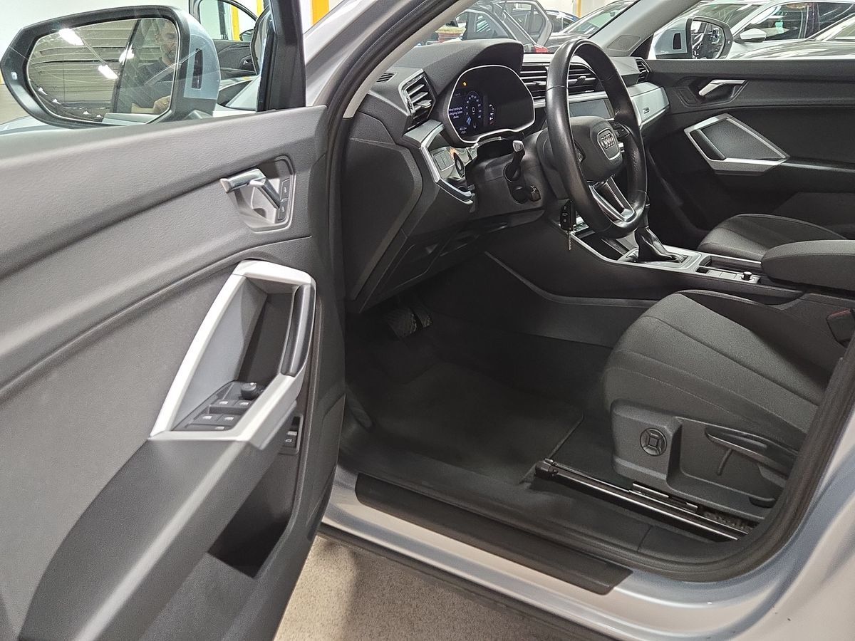 Billede af Audi Q3 1,4 45 TFSI e  Plugin-hybrid Attitude Plus S Tronic 245HK 5d 6g Aut.