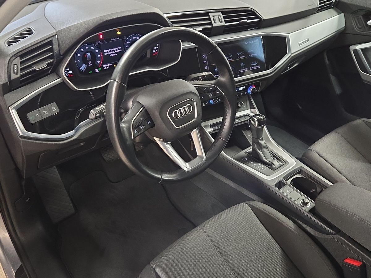 Billede af Audi Q3 1,4 45 TFSI e  Plugin-hybrid Attitude Plus S Tronic 245HK 5d 6g Aut.