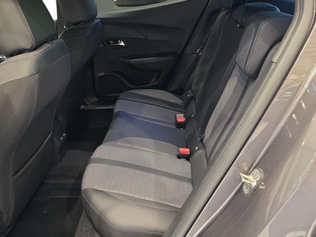 Billede af Peugeot 2008 1,2 PureTech Vision Sport EAT8 130HK 5d 8g Aut.