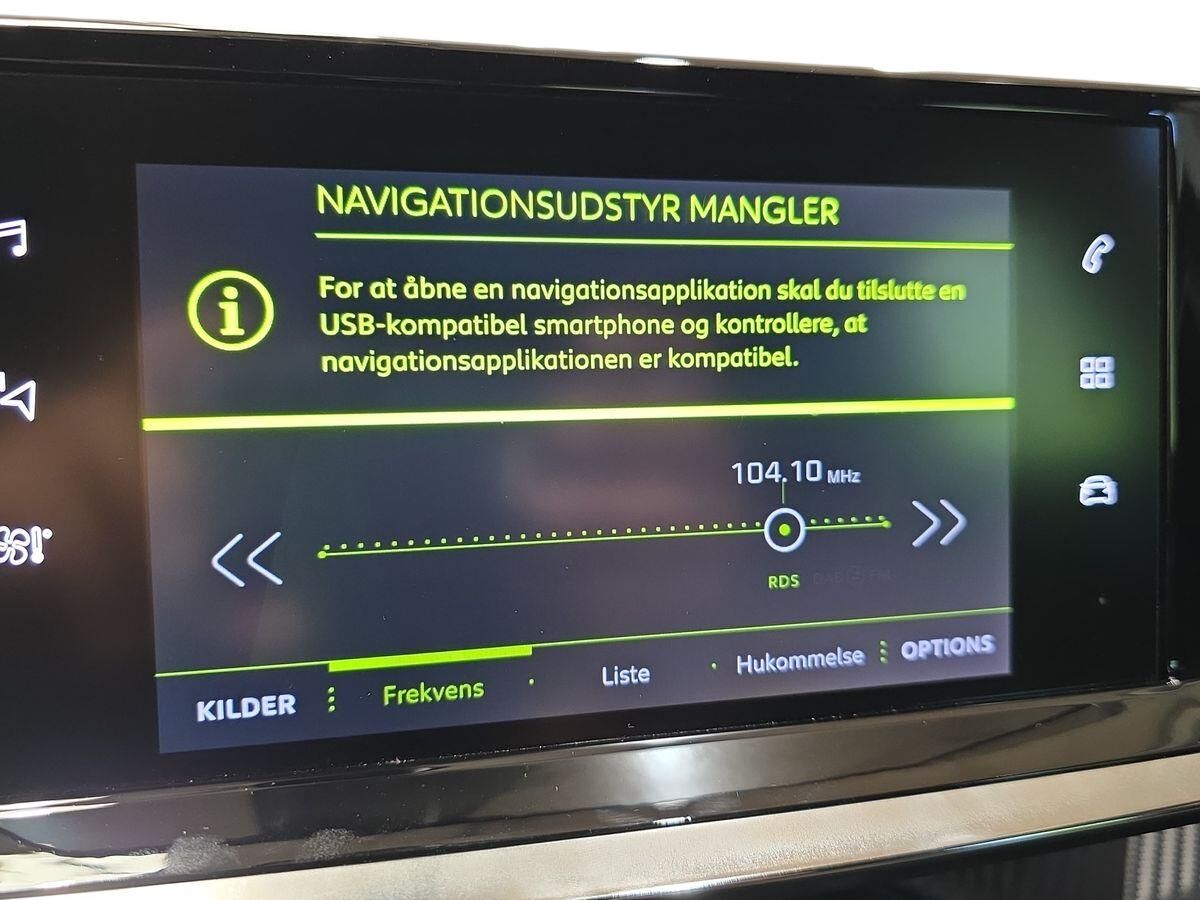 Billede af Peugeot 2008 1,2 PureTech Vision Sport EAT8 130HK 5d 8g Aut.