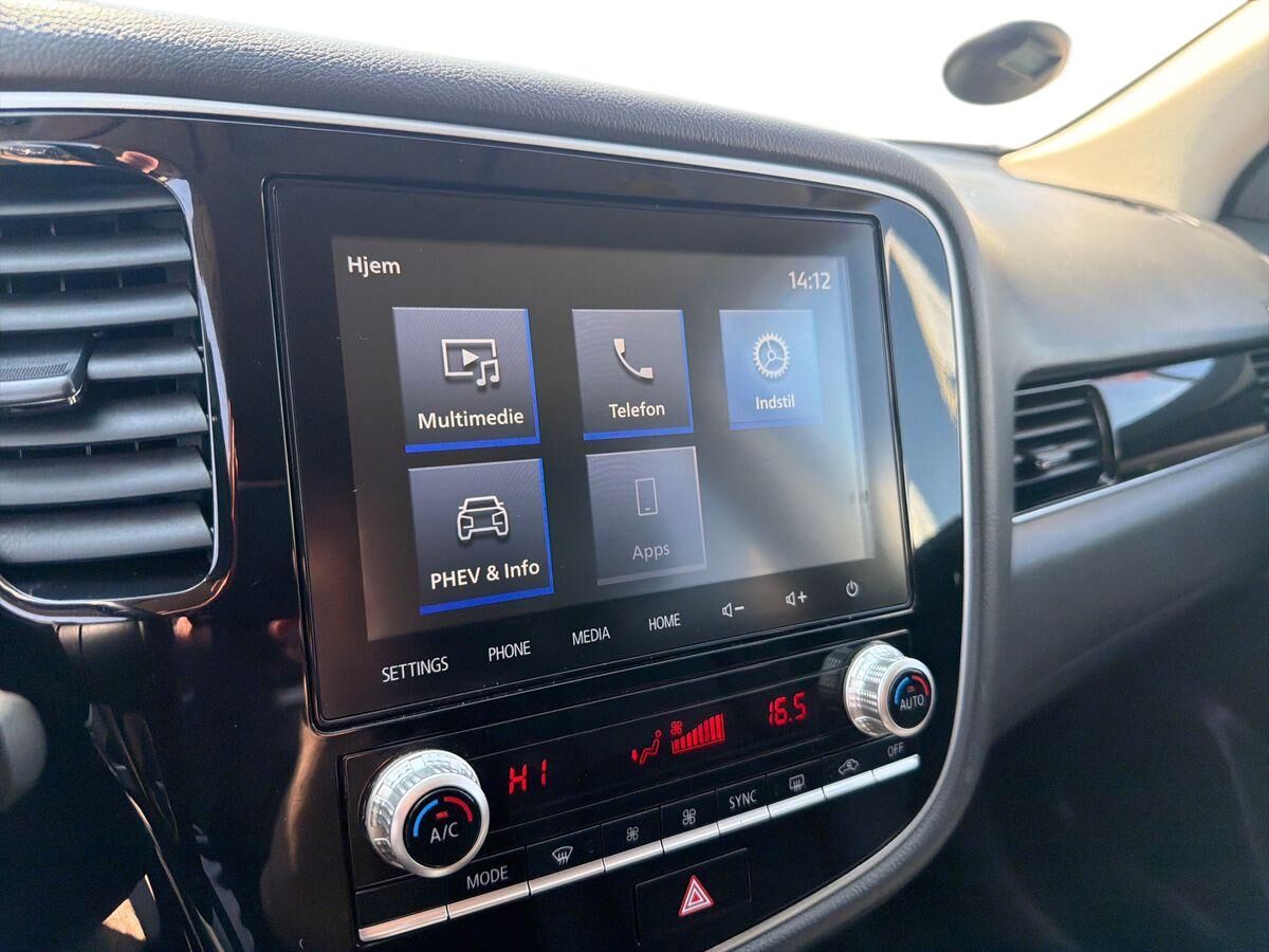 Billede af Mitsubishi Outlander 2,4 PHEV  Plugin-hybrid Inform+ 4WD 224HK 5d 6g Trinl. Gear