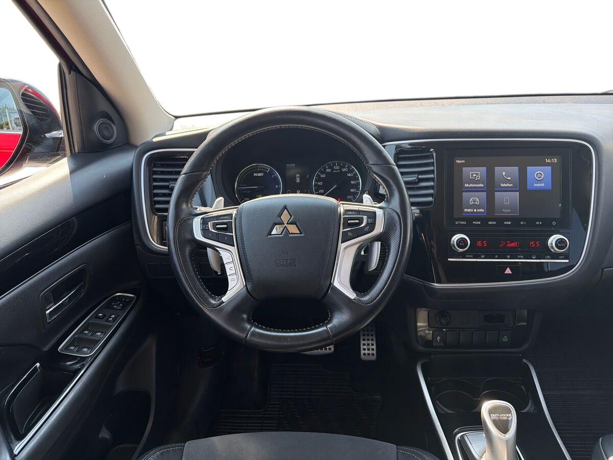 Billede af Mitsubishi Outlander 2,4 PHEV  Plugin-hybrid Inform+ 4WD 224HK 5d 6g Trinl. Gear