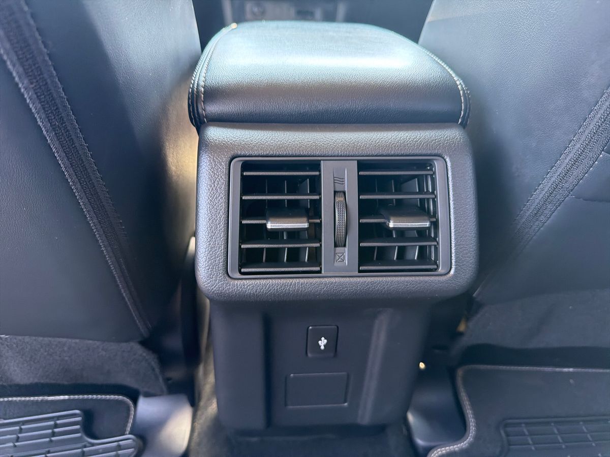 Billede af Mitsubishi Outlander 2,4 PHEV  Plugin-hybrid Inform+ 4WD 224HK 5d 6g Trinl. Gear