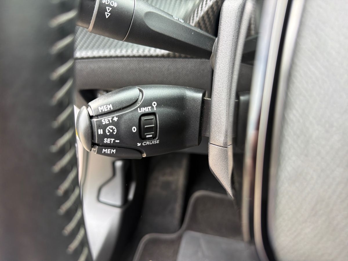 Billede af Peugeot e-2008 EL Allure Pack 136HK 5d Aut.