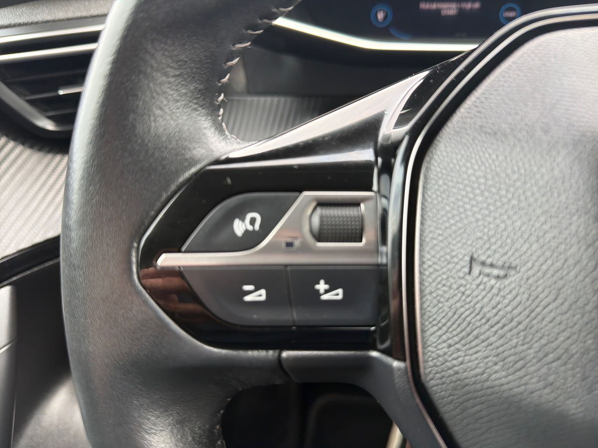 Billede af Peugeot e-2008 EL Allure Pack 136HK 5d Aut.