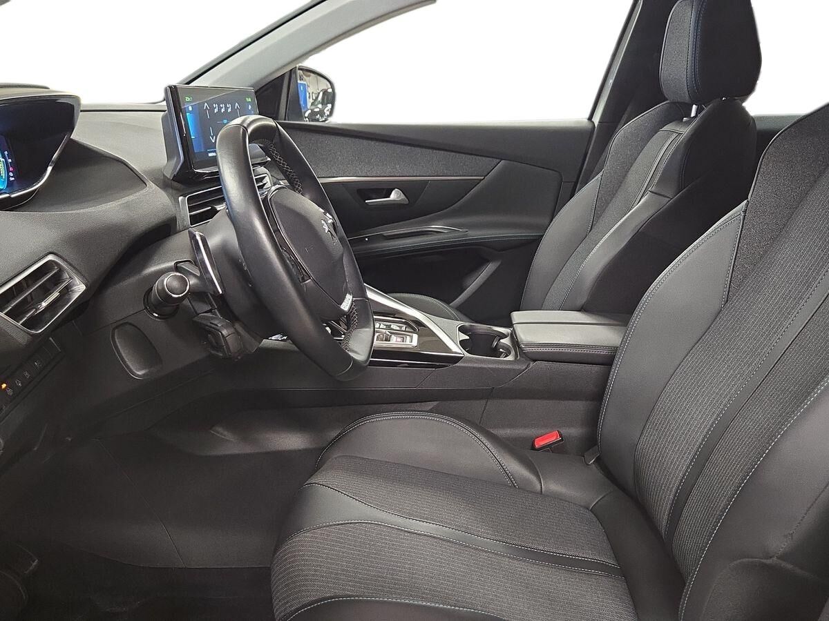 Billede af Peugeot 3008 1,6 PureTech  Plugin-hybrid First Selection EAT8 225HK 5d 8g Aut.