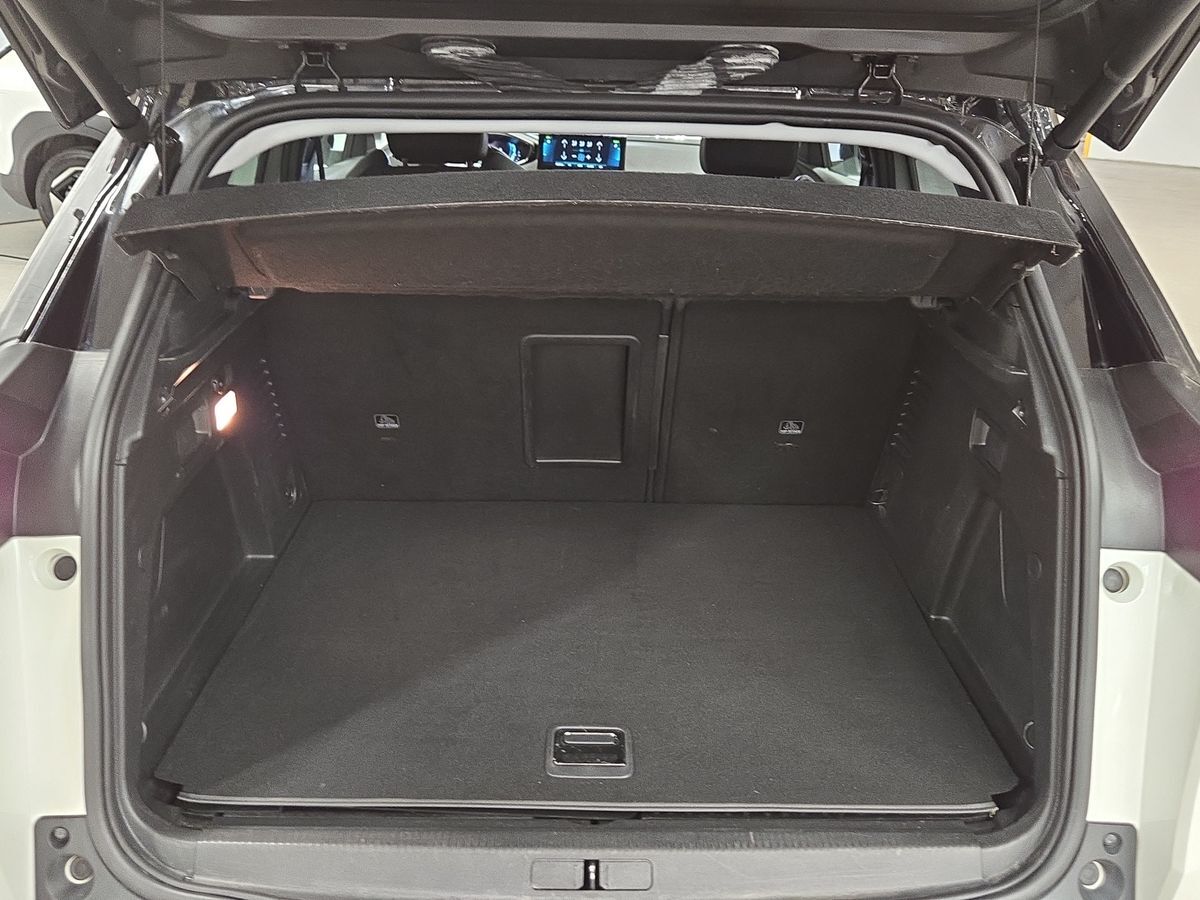 Billede af Peugeot 3008 1,6 PureTech  Plugin-hybrid First Selection EAT8 225HK 5d 8g Aut.