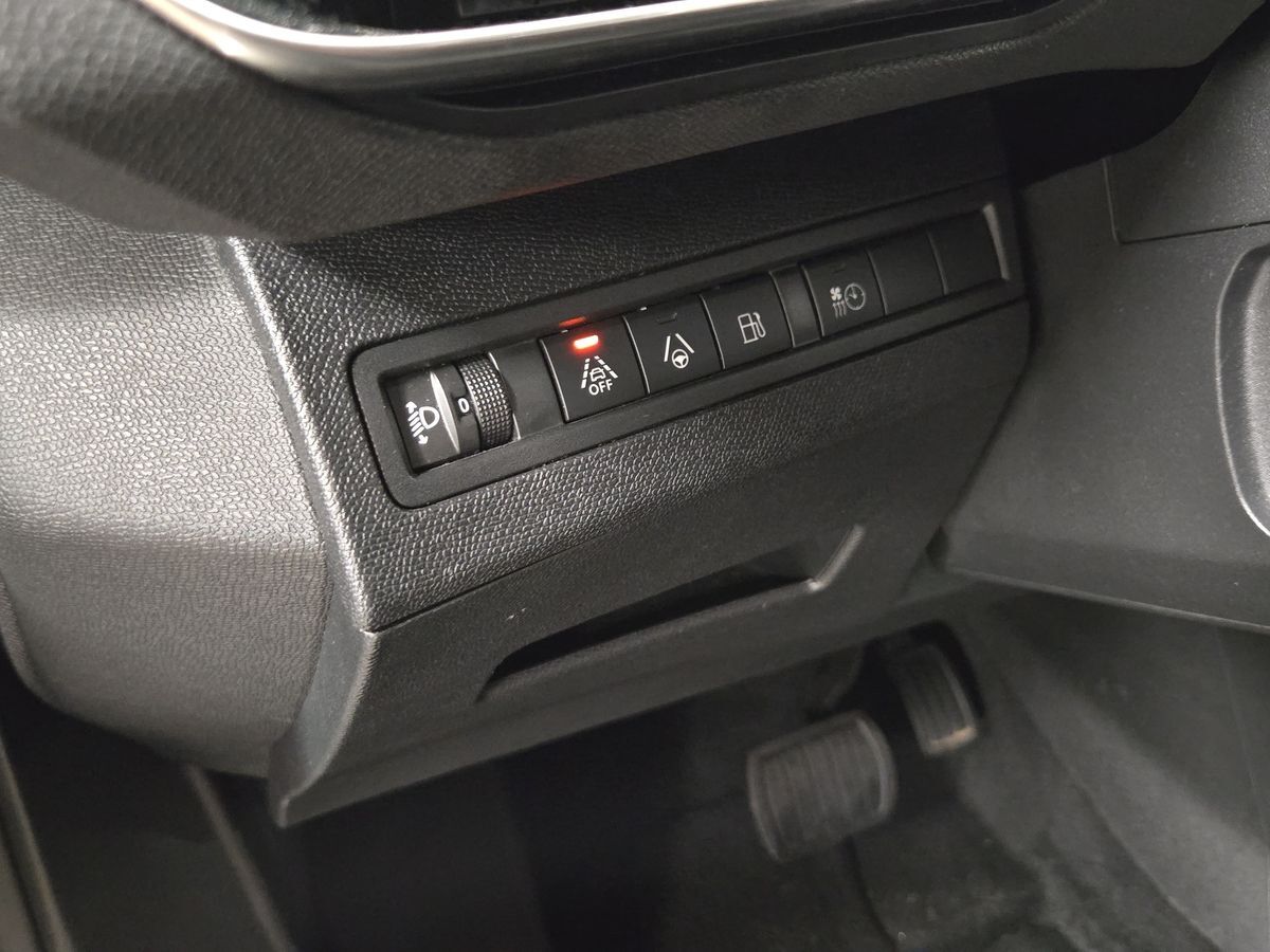 Billede af Peugeot 3008 1,6 PureTech  Plugin-hybrid First Selection EAT8 225HK 5d 8g Aut.