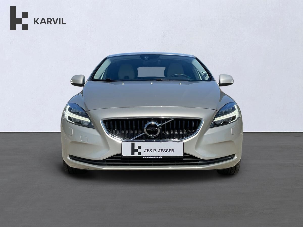 Billede af Volvo V40 2,0 T3 Momentum 152HK 5d 6g