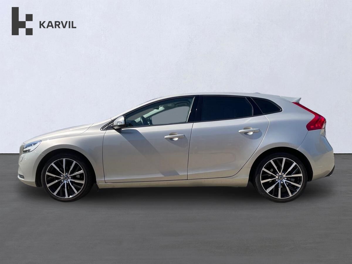 Billede af Volvo V40 2,0 T3 Momentum 152HK 5d 6g