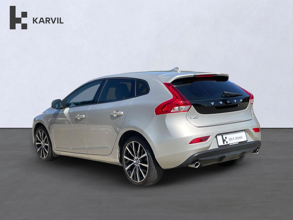 Billede af Volvo V40 2,0 T3 Momentum 152HK 5d 6g
