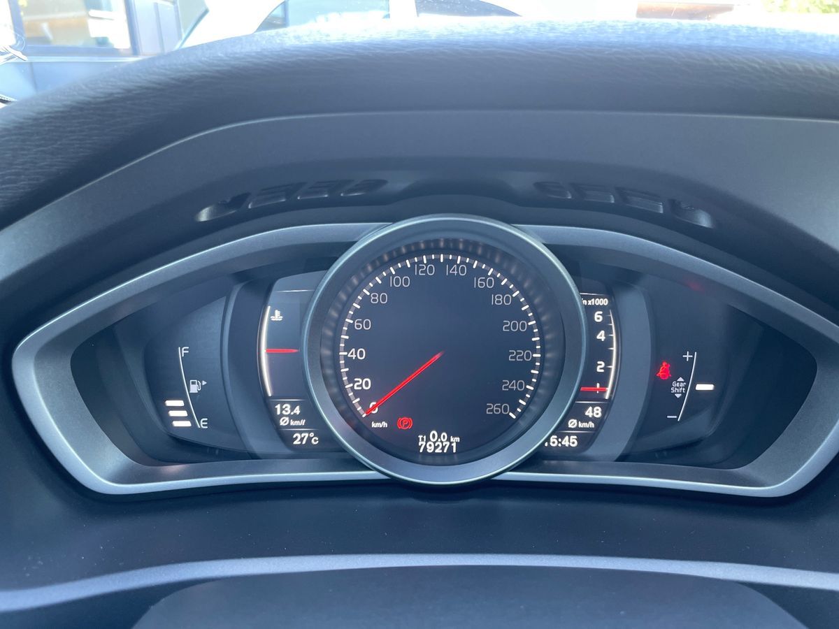 Billede af Volvo V40 2,0 T3 Momentum 152HK 5d 6g