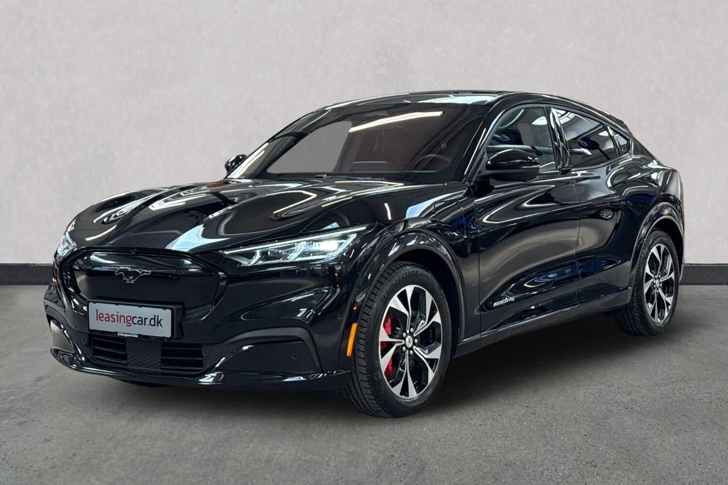 Billede af Ford Mustang Mach-E EL SR Premium AWD 269HK 5d Aut.