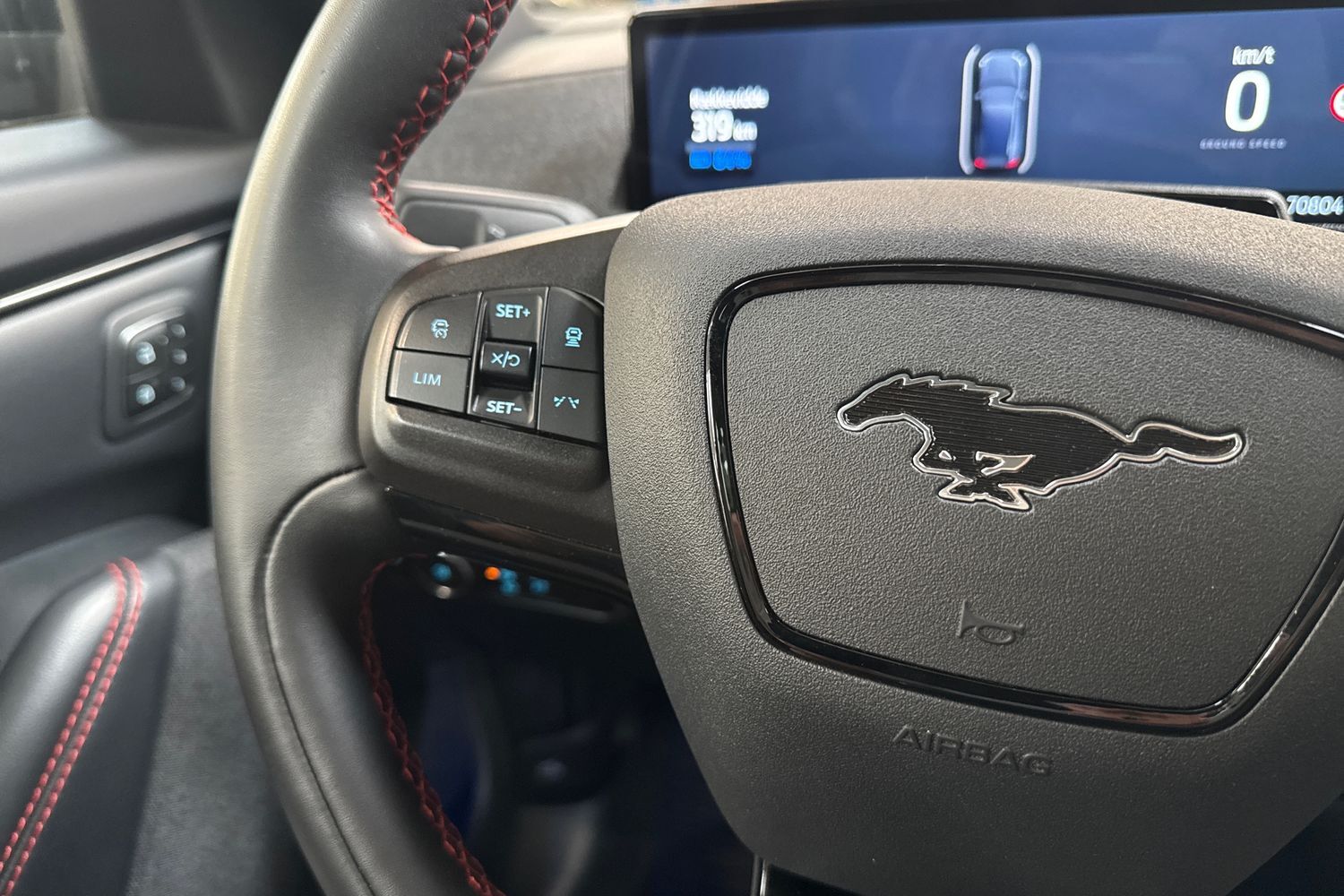 Billede af Ford Mustang Mach-E EL SR Premium AWD 269HK 5d Aut.