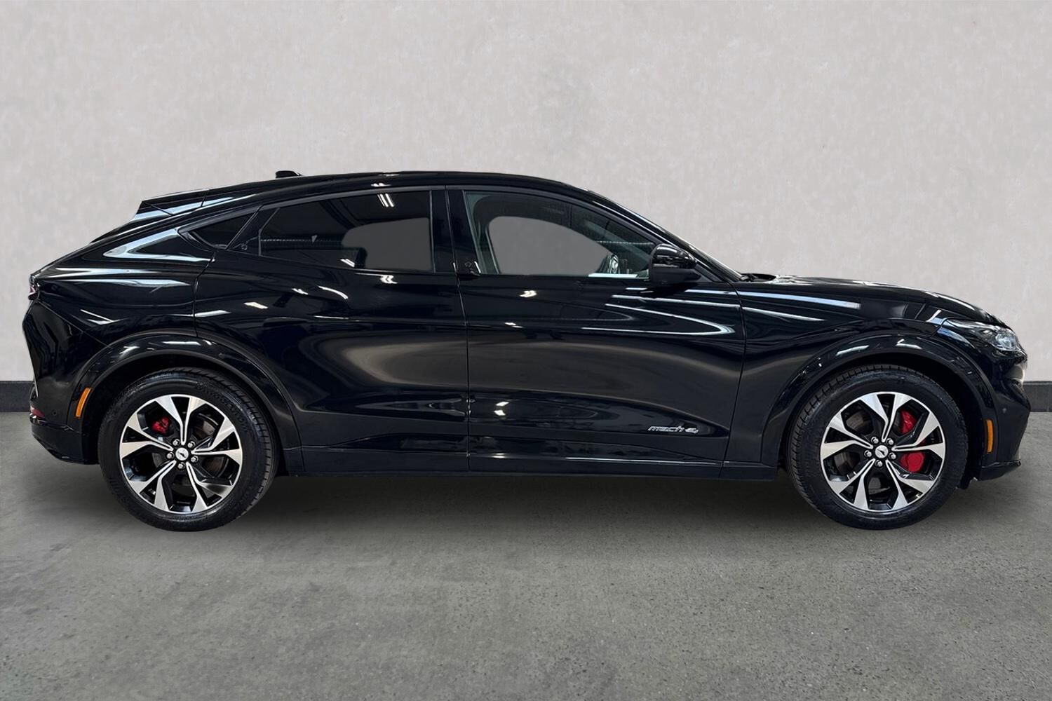 Billede af Ford Mustang Mach-E EL SR Premium AWD 269HK 5d Aut.