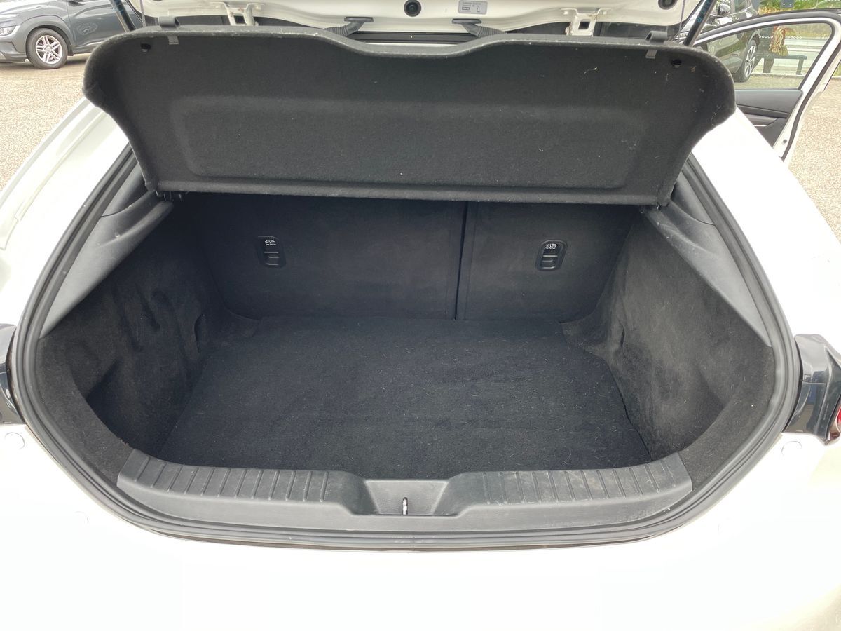 Billede af Mazda 3 2,0 Skyactiv-G  Mild hybrid Sky 150HK 5d 6g