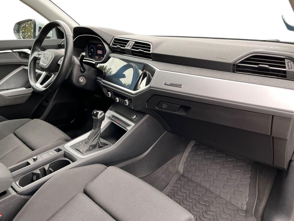 Billede af Audi Q3 1,4 45 TFSI e  Plugin-hybrid Attitude Plus S Tronic 245HK 5d 6g Aut.