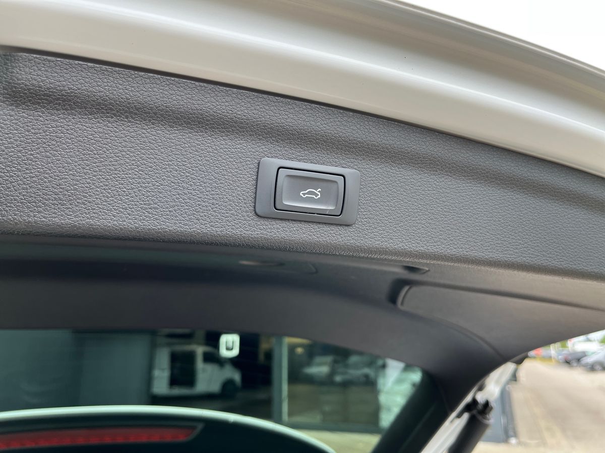 Billede af Audi Q3 1,4 45 TFSI e  Plugin-hybrid Attitude Plus S Tronic 245HK 5d 6g Aut.
