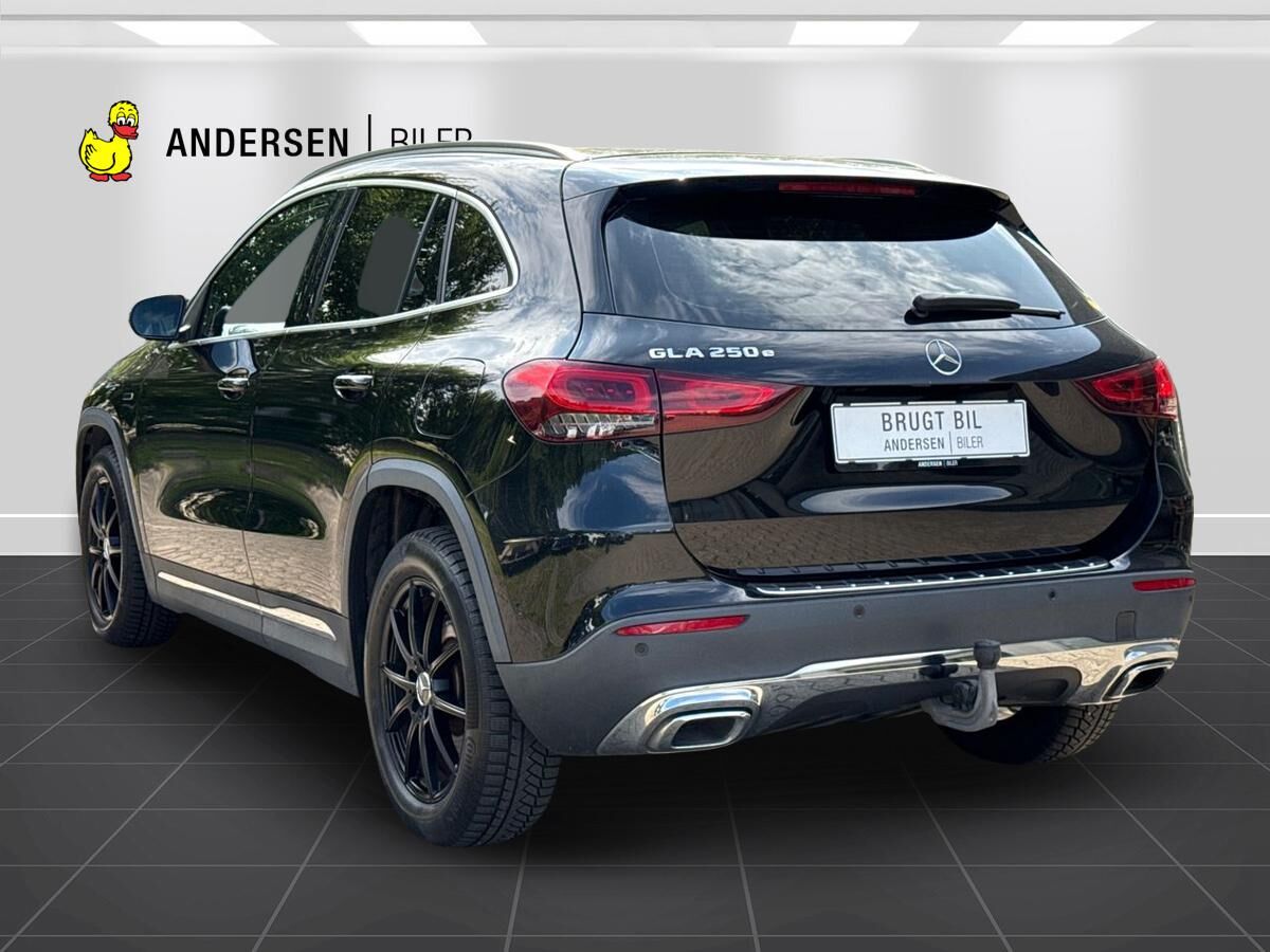 Billede af Mercedes-Benz GLA250 e 1,3 Plugin-hybrid Progressive 8G-DCT 218HK 5d 8g Aut.