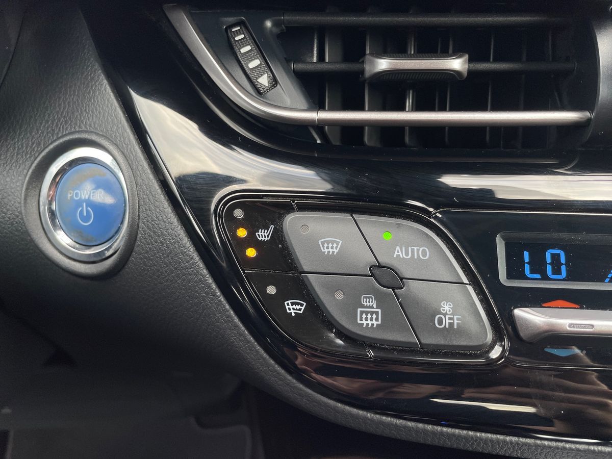Billede af Toyota C-HR 1,8 Hybrid C-LUB Premium Multidrive S 122HK 5d Aut.