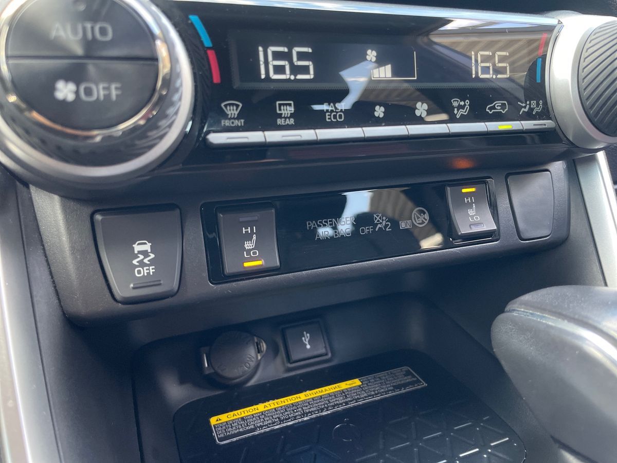 Billede af Toyota RAV4 Plug-in 2,5 Plugin-hybrid H3 Premium AWD 306HK 5d 6g Aut.