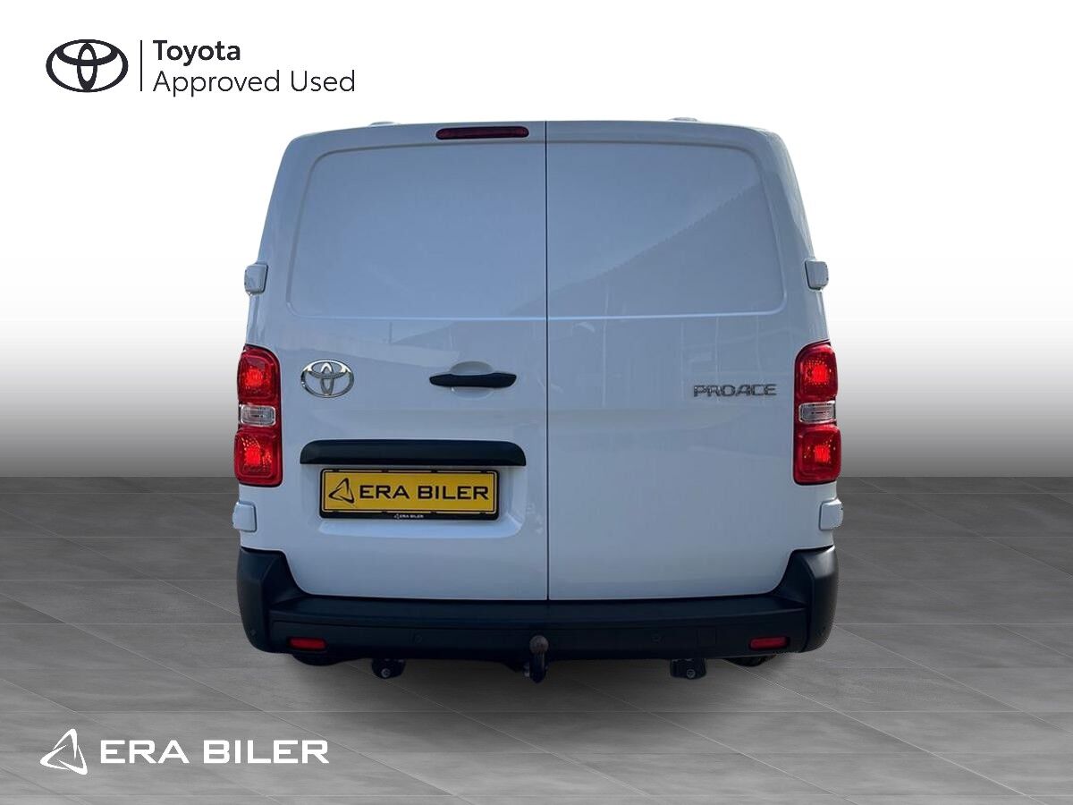 Billede af Toyota Proace Long 2,0 D Comfort Master To skydedør 144HK Van 8g Aut.