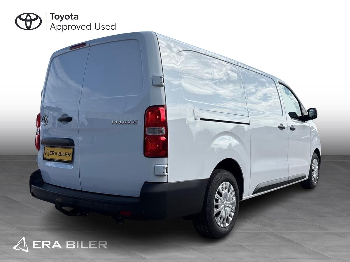 Billede af Toyota Proace Long 2,0 D Comfort Master To skydedør 144HK Van 8g Aut.