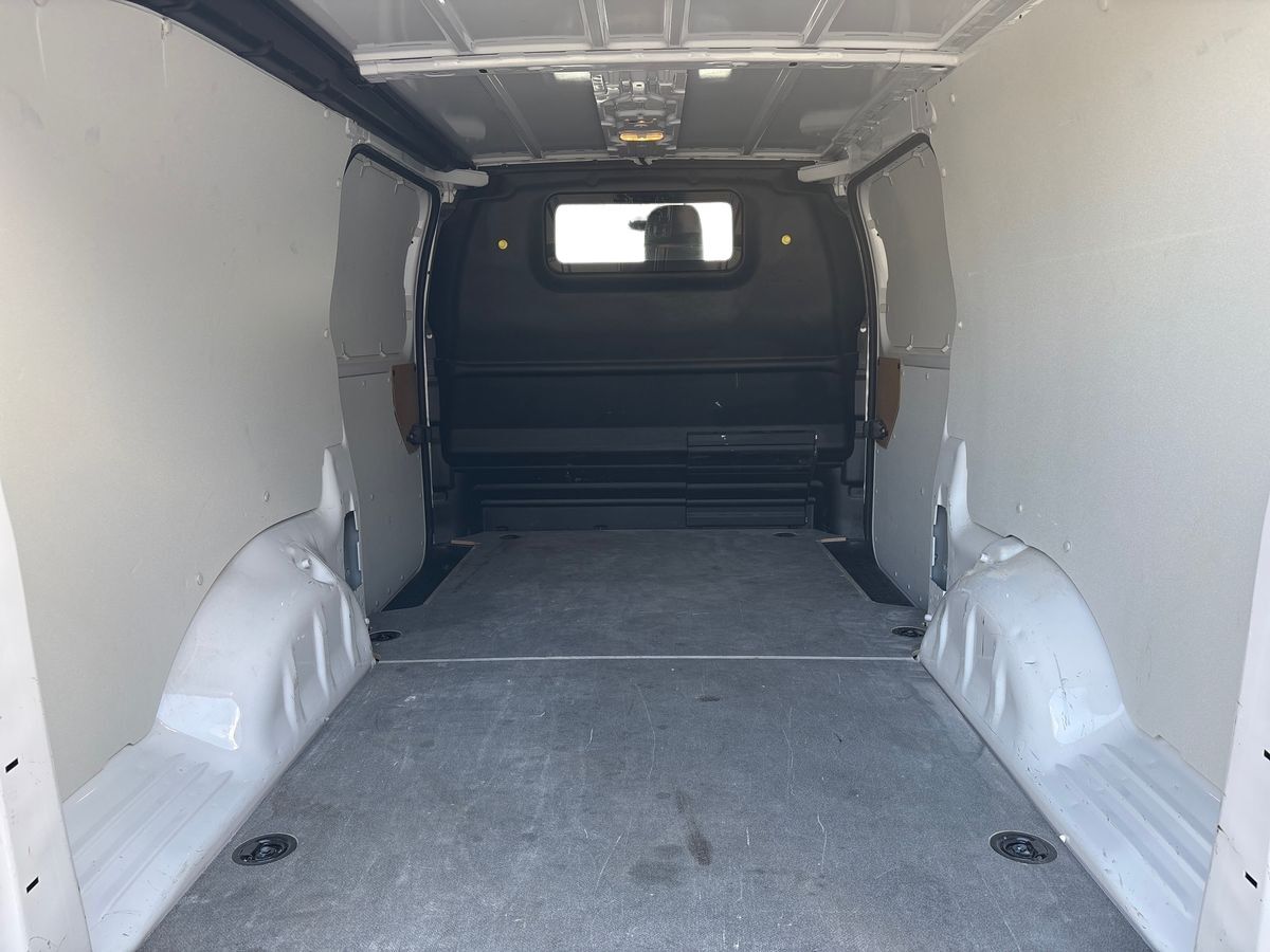 Billede af Toyota Proace Long 2,0 D Comfort Master To skydedør 144HK Van 8g Aut.