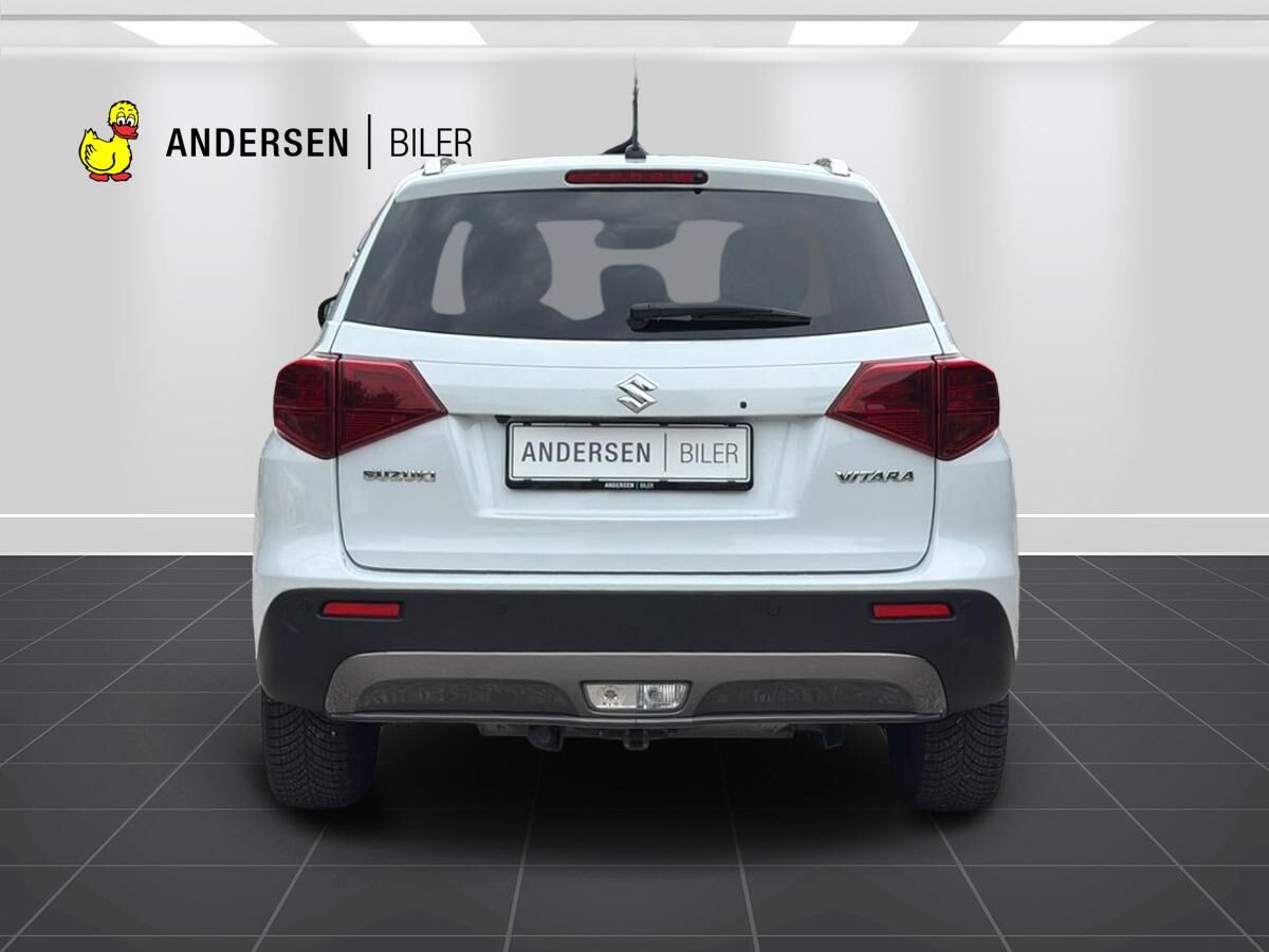 Billede af Suzuki Vitara 1,0 Boosterjet Adventure Holiday 112HK 5d 6g Aut.