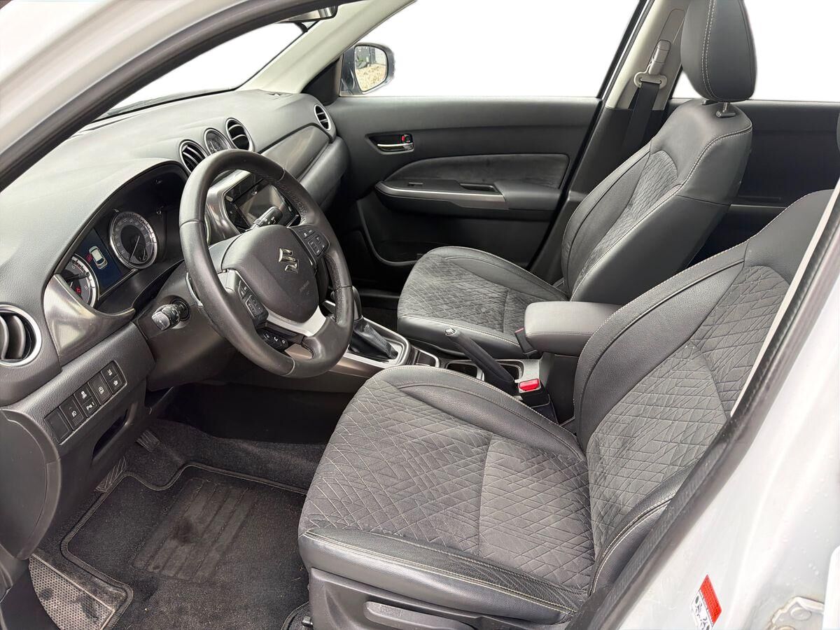 Billede af Suzuki Vitara 1,0 Boosterjet Adventure Holiday 112HK 5d 6g Aut.