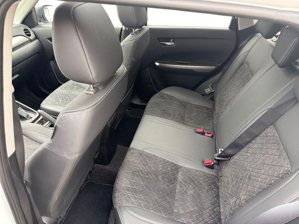 Billede af Suzuki Vitara 1,0 Boosterjet Adventure Holiday 112HK 5d 6g Aut.